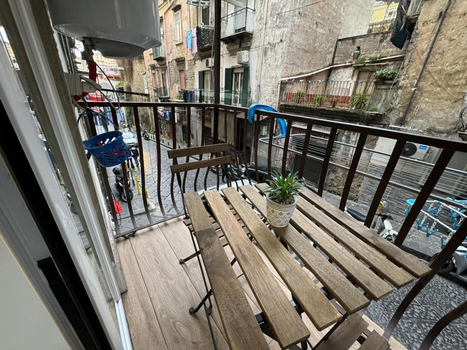 Pizzaiola'S Home Napoli Exterior foto