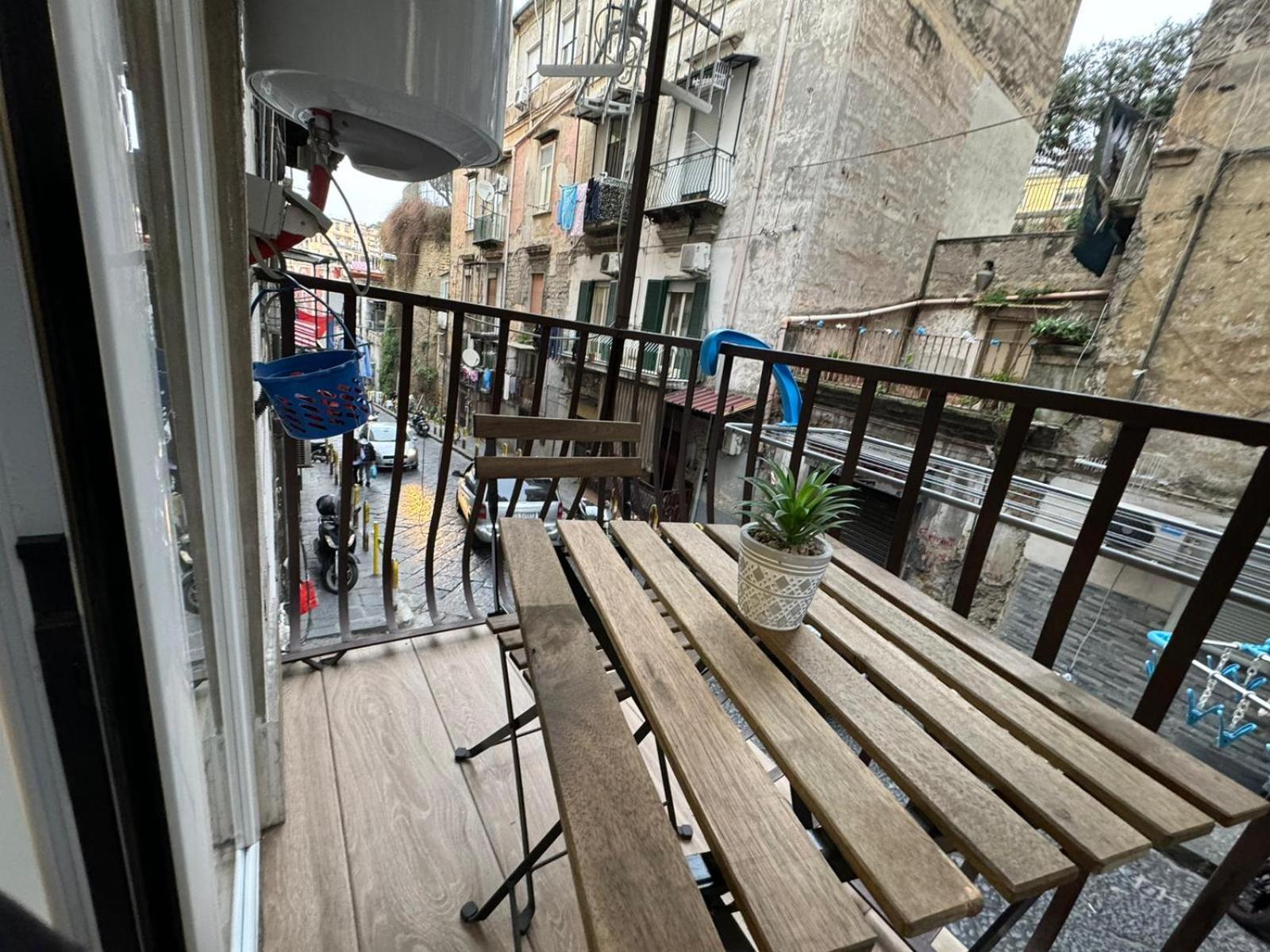 Pizzaiola'S Home Napoli Exterior foto