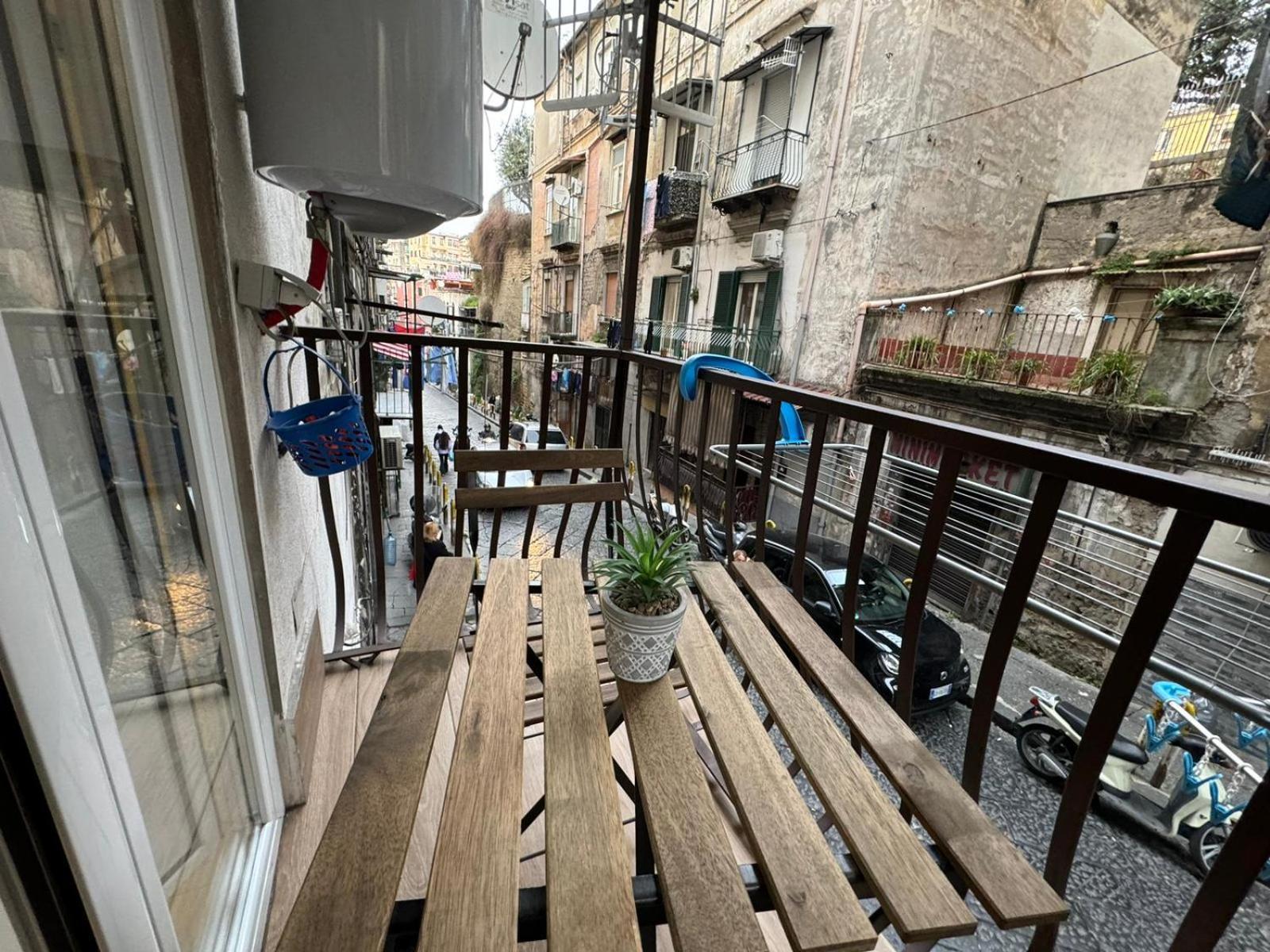 Pizzaiola'S Home Napoli Exterior foto